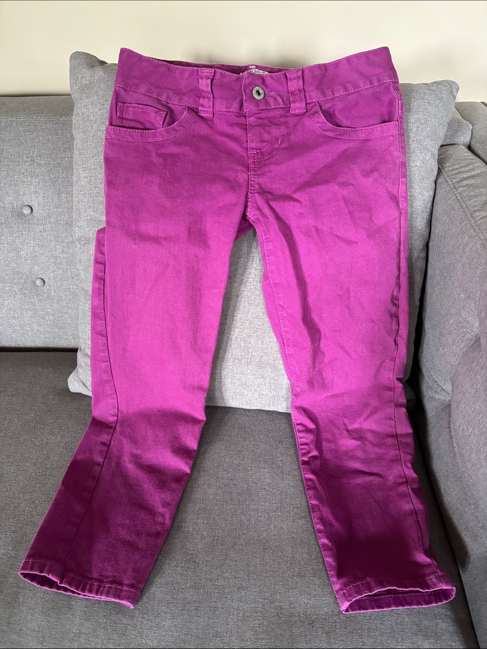 Guess Pants Jeans  Women's Size 2 Size 26 Purple Fuchsia Low Rise Crop Pants
